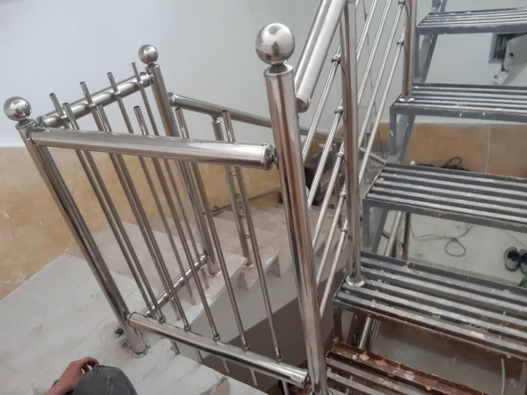 نصب نرده استیل راه پله وتراس|خدمات پیشه و مهارت|میانه, |دیوار