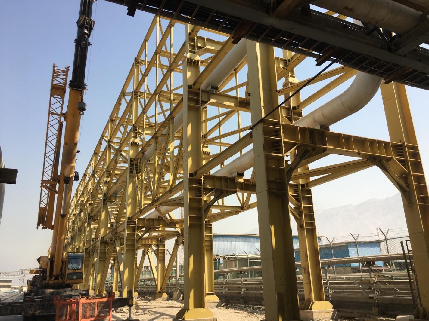 ساخت ونصب انواع سازه های فلزی نیازمندنصاب درکنگان|خدمات پیشه و مهارت|عسلویه, |دیوار