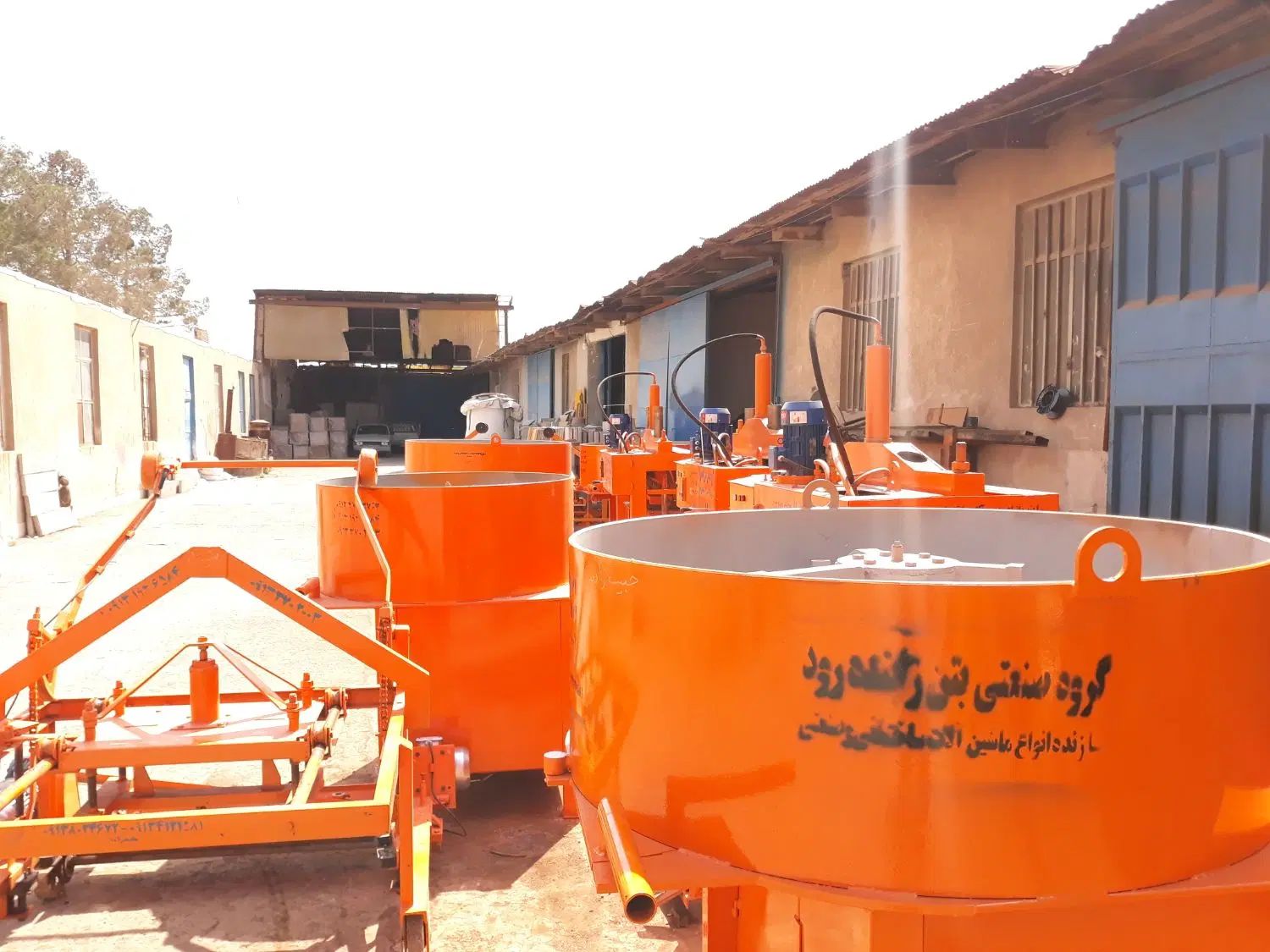 بلوک زن باموتور زیمنس آلمان ویبره ایتالیایی|ماشین‌آلات صنعتی|بابلسر, |دیوار