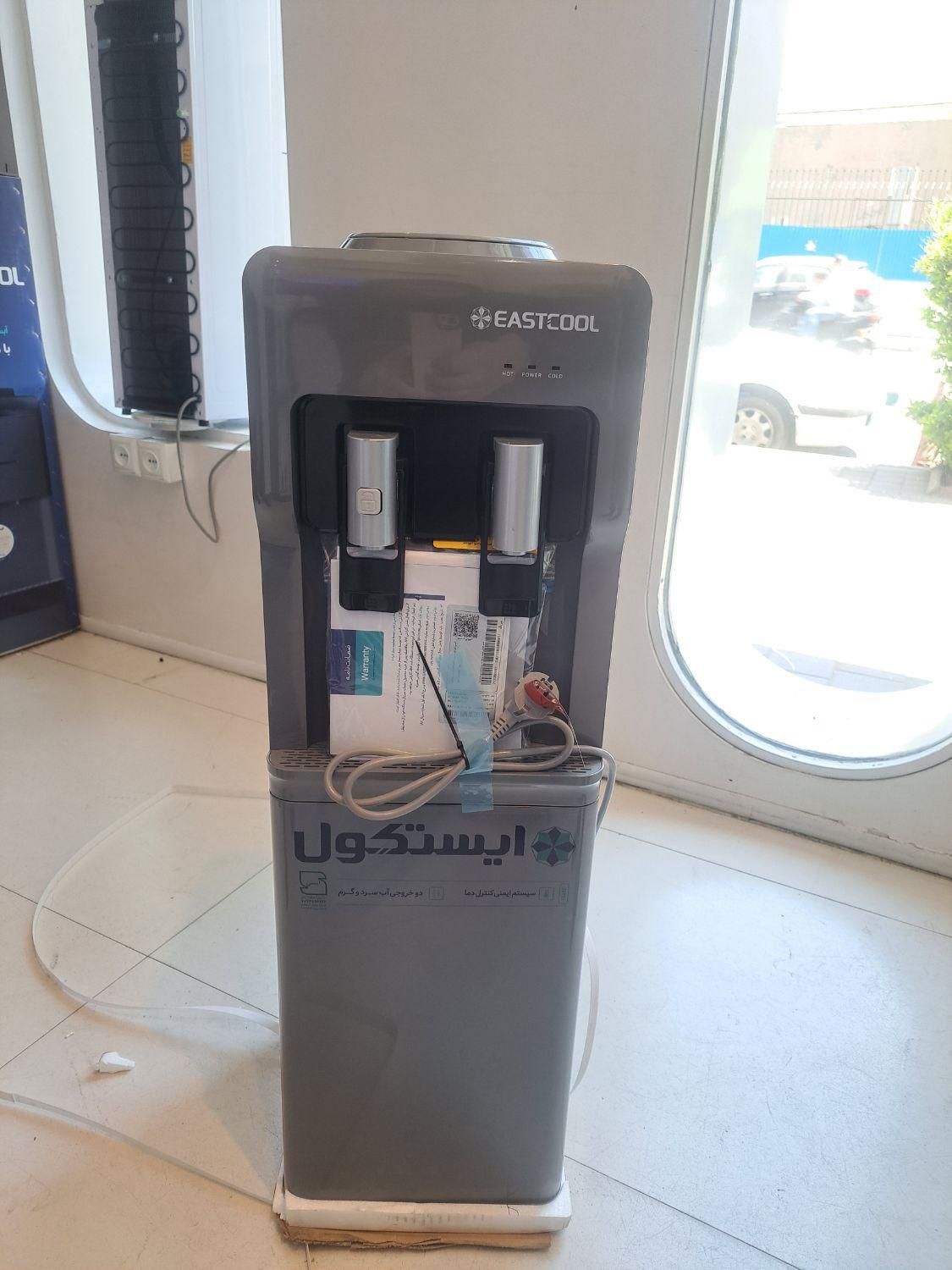 نمایندگی رسمی ایستکول/ آبسردکن گرم کن مدل ۴۵۰|آبسردکن و تصفیه آب|تهران, امین حضور|دیوار