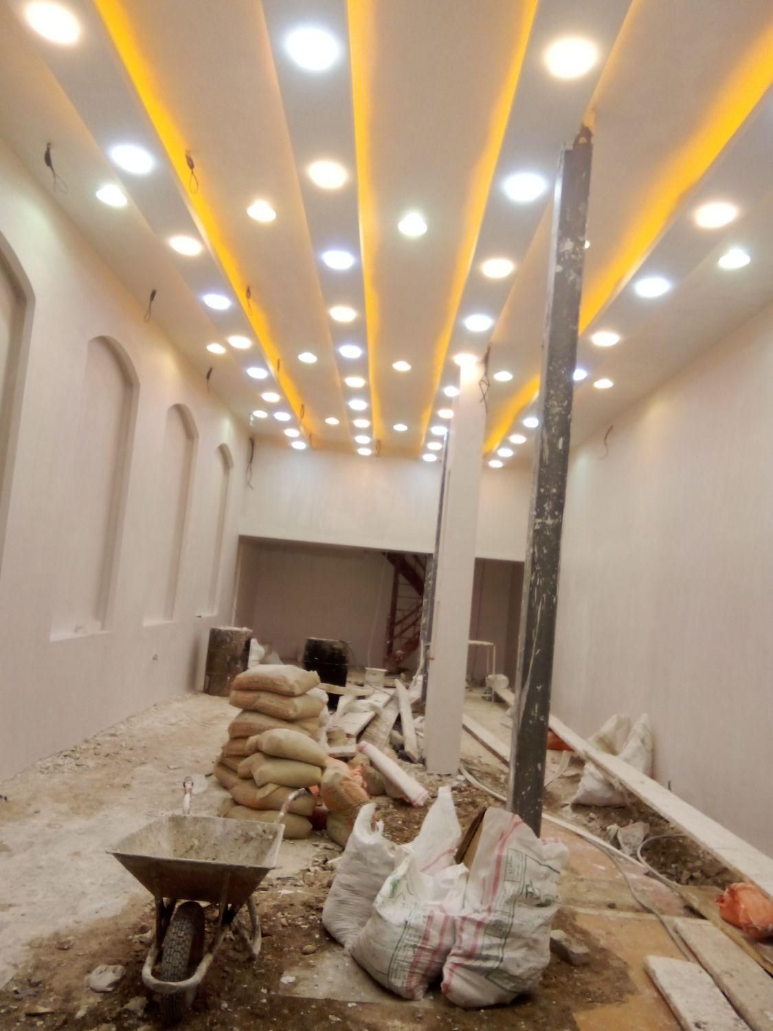 گچکاری گچ کاری لکه گیری ابزار گچبری خورده کاری|خدمات پیشه و مهارت|ملارد, |دیوار