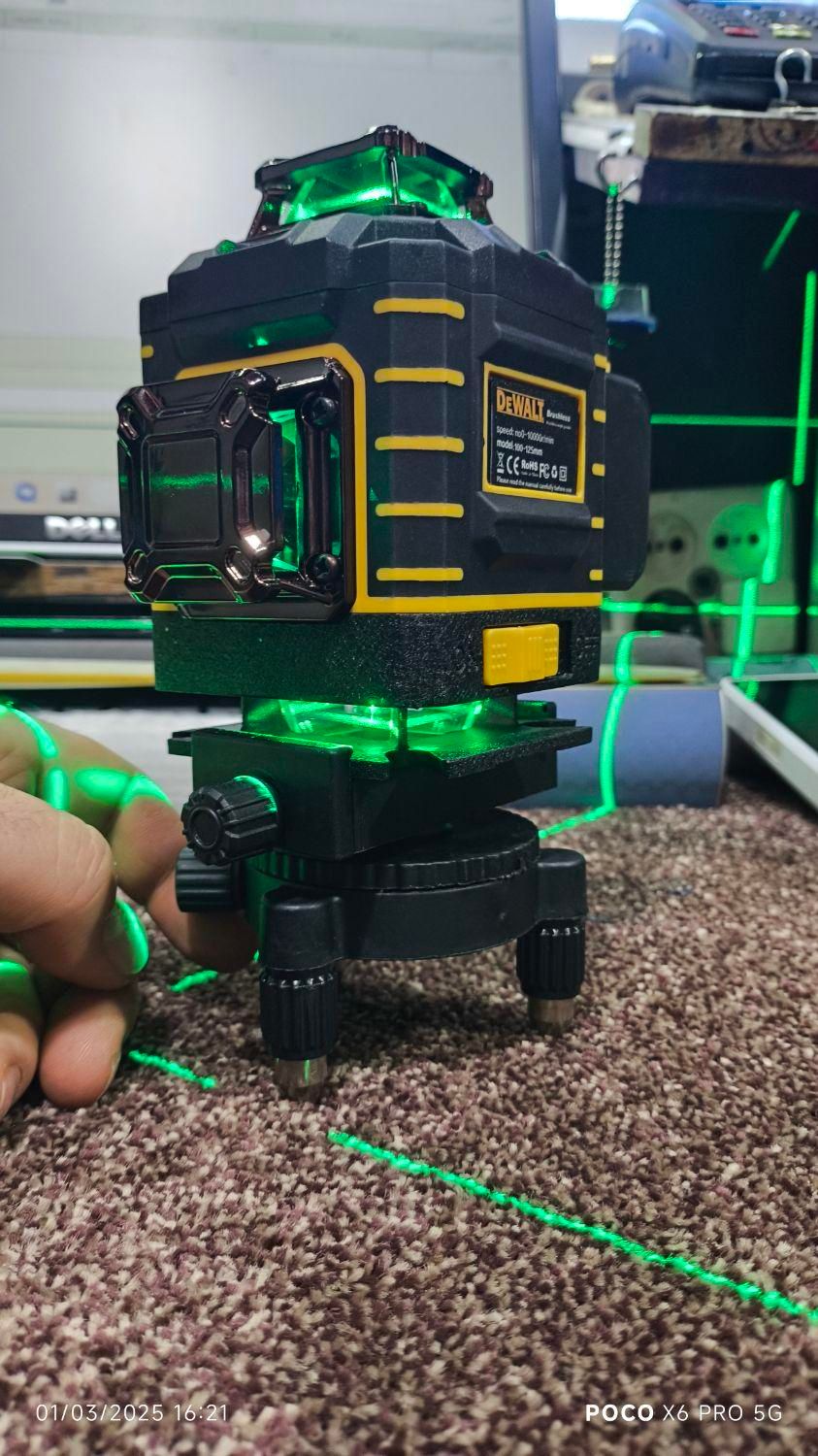 تراز لیزری ۴ خط نور سبز شارژی دیوالت|ابزارآلات|یاسوج, |دیوار