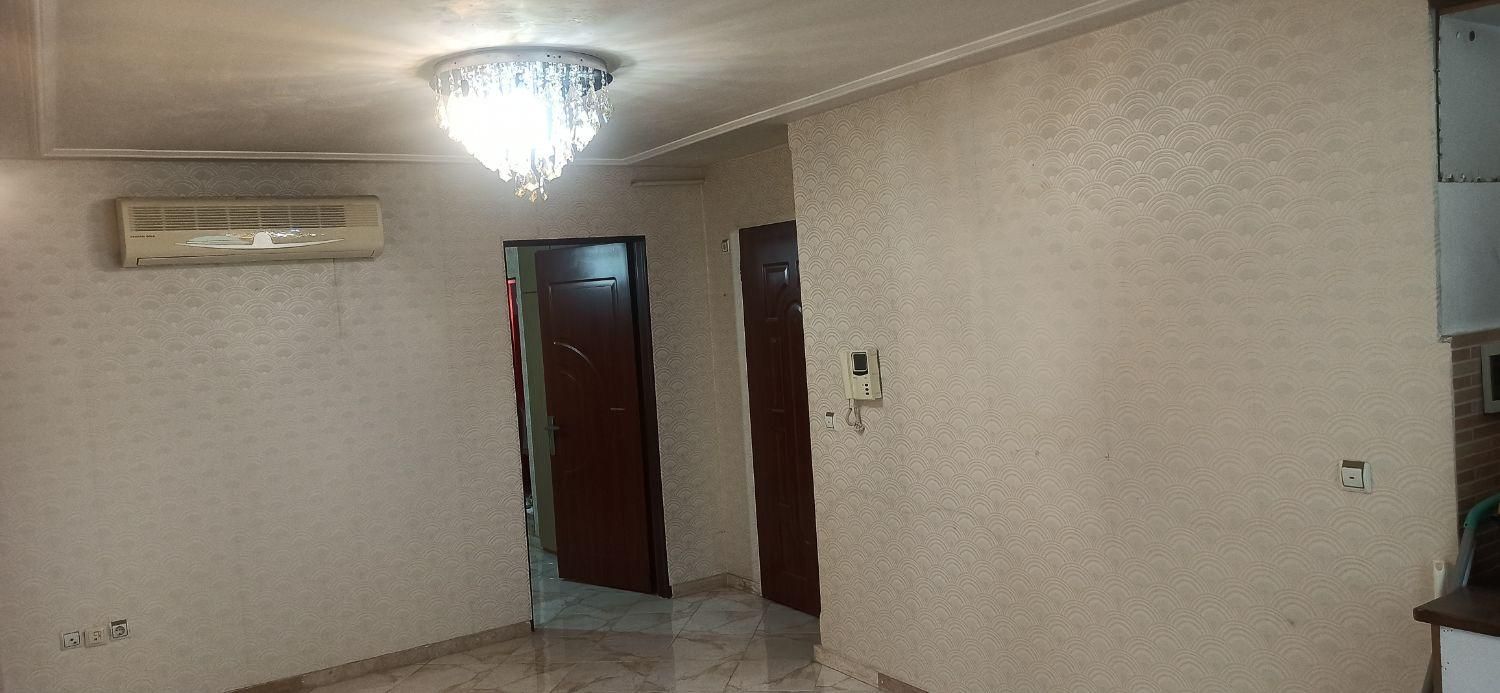 فروش آپارتمان ۵۰ متری ۱ خوابه ابتدای خیابان سام|فروش آپارتمان|رشت, چمارسرا|دیوار