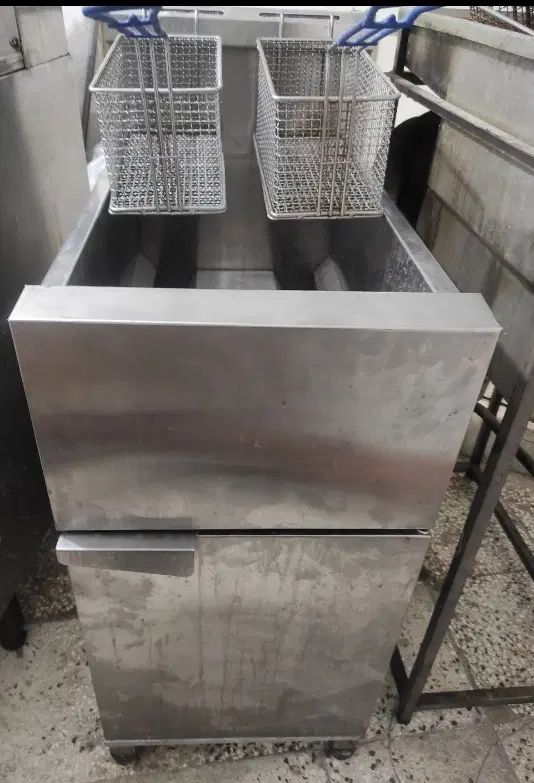 سرخکن ایتالیایی اصل و ایرانی سرخکن برقی خلال کن|کافی‌شاپ و رستوران|مشهد, مشکینی (شهرک غرب)|دیوار