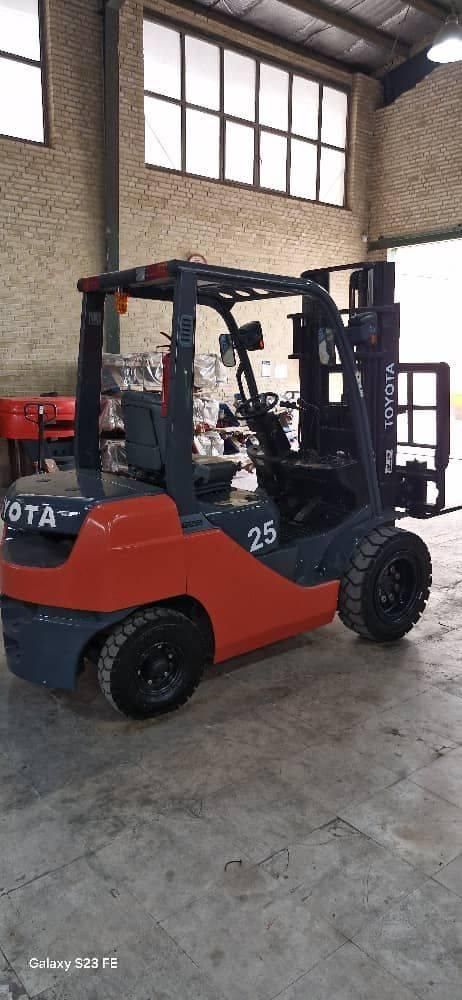 لیفتراک کارکرده و نو قسطی بدون بهره|ماشین‌آلات صنعتی|یزد, |دیوار