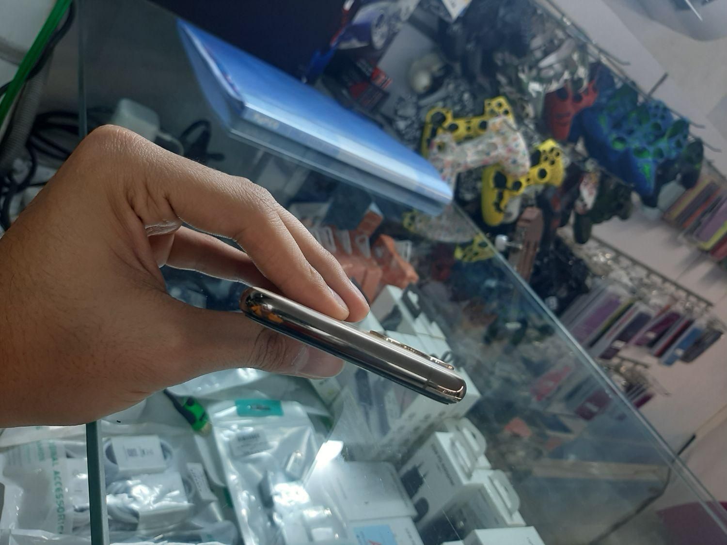 اپل iPhone 11 Pro با حافظهٔ ۲۵۶ گیگابایت|موبایل|کرج, اصفهانی‌ها|دیوار