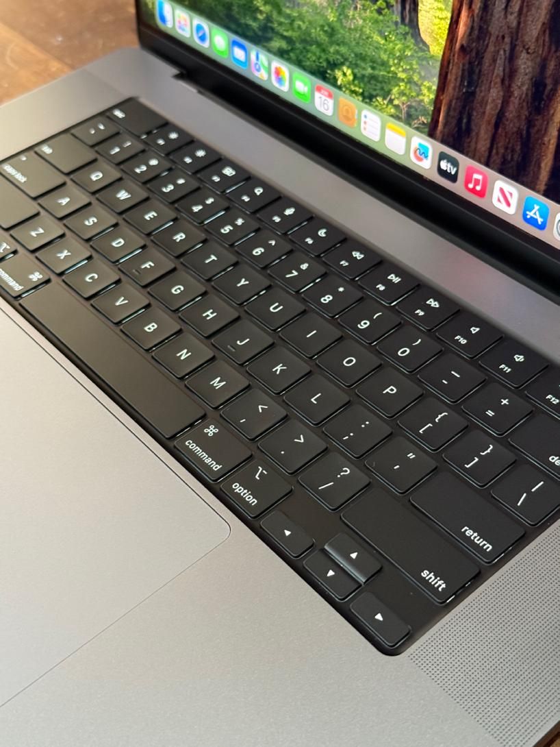 Macbook pro 2021 M1 pro|رایانه همراه|شیراز, زرهی|دیوار