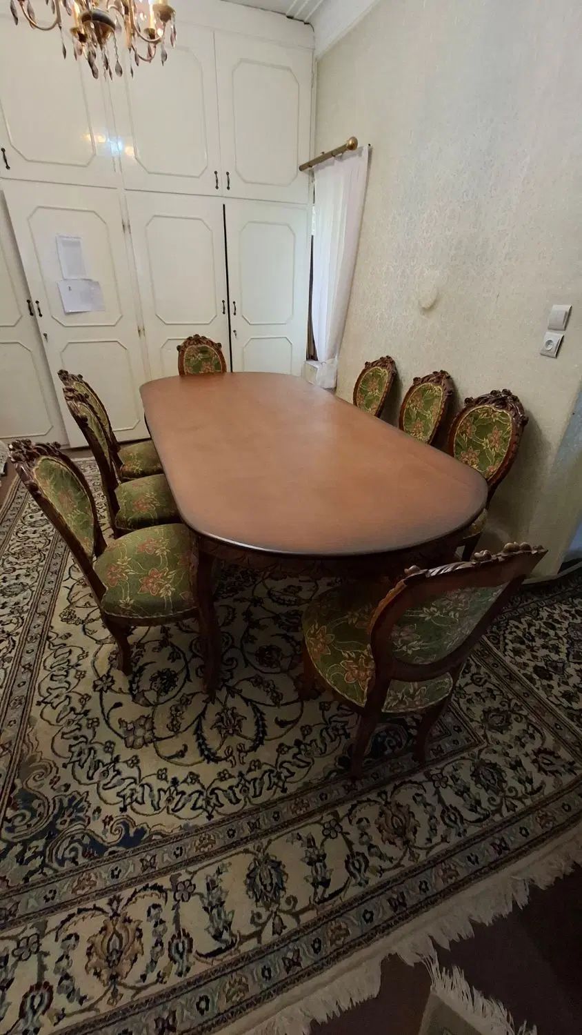 مبلمان کلاسیک ۹ نفره + میز ناهارخوری ۸ نفره|مبلمان خانگی و میز عسلی|تهران, فلسطین (میدان انقلاب)|دیوار