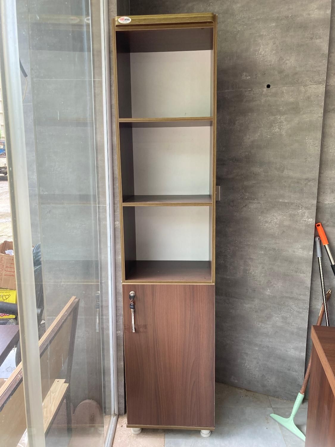 فروش فوری میز و صندلی اداری و املاک|مبلمان اداری|لاهیجان, کوه بیجار|دیوار