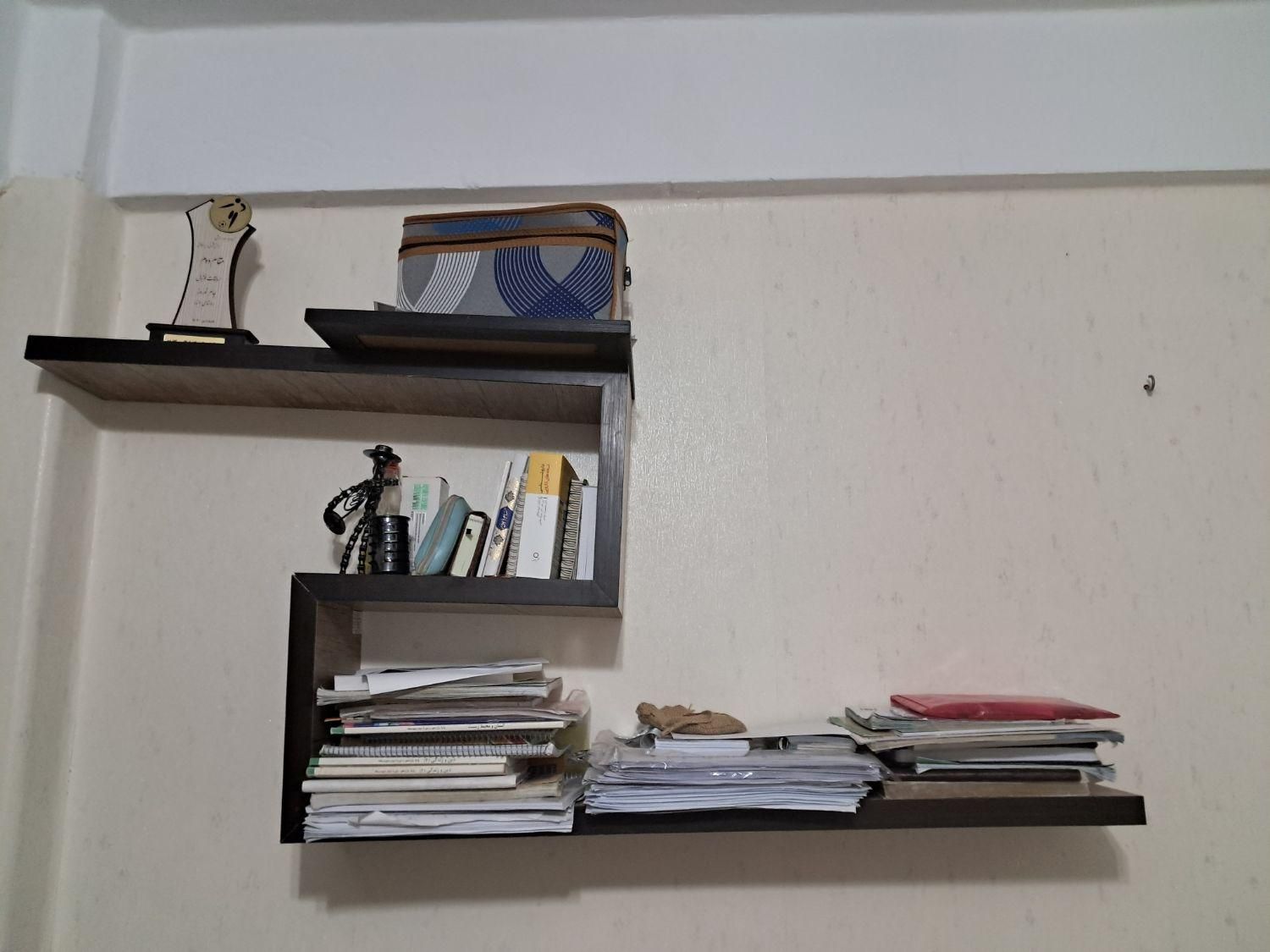 شلف سه طبقه ام دی اف دوبل|کتابخانه، شلف، قفسه‌های دیواری|تهران, شمشیری|دیوار
