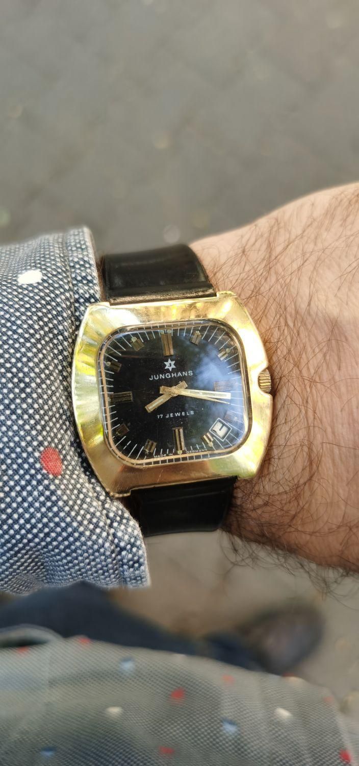 یوهانس کوکی|ساعت|تبریز, |دیوار