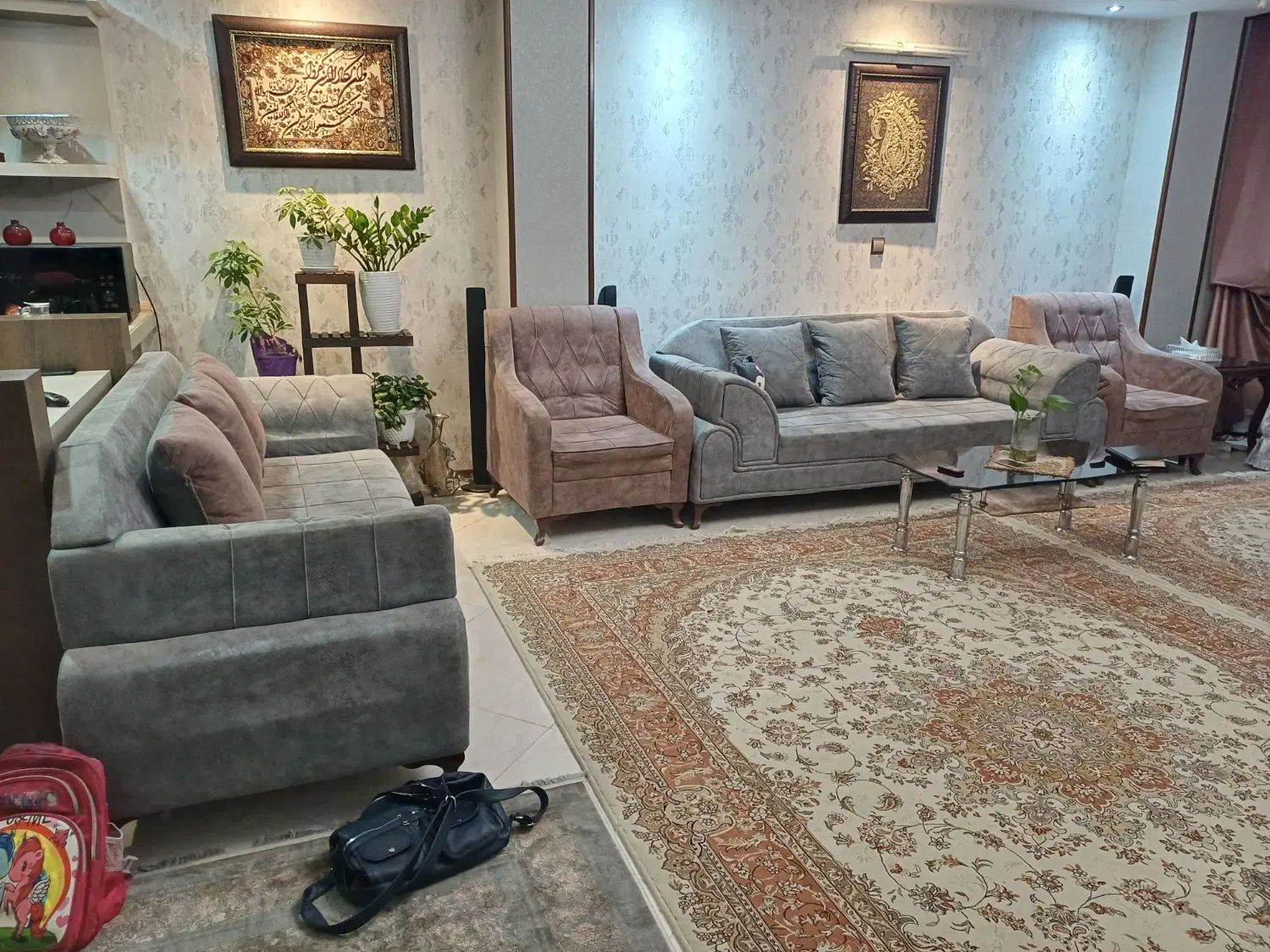 مبلمان راحتی ۸ نفره|مبلمان خانگی و میز عسلی|اصفهان, خواجو|دیوار