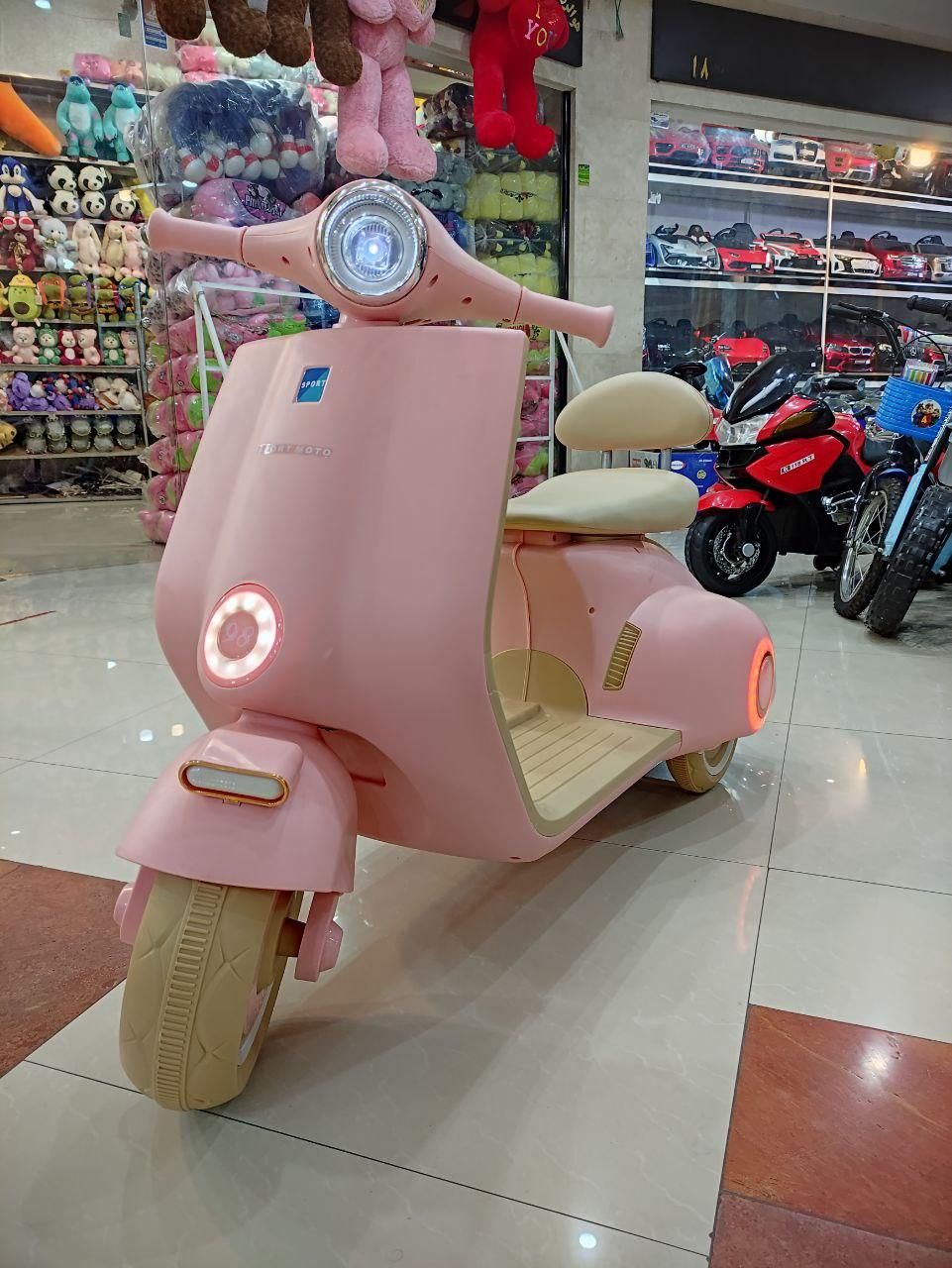 موتور شارژی وسپا بزرگ|اسباب‌بازی بچه|مشهد, مصلی (کارمندان اول)|دیوار