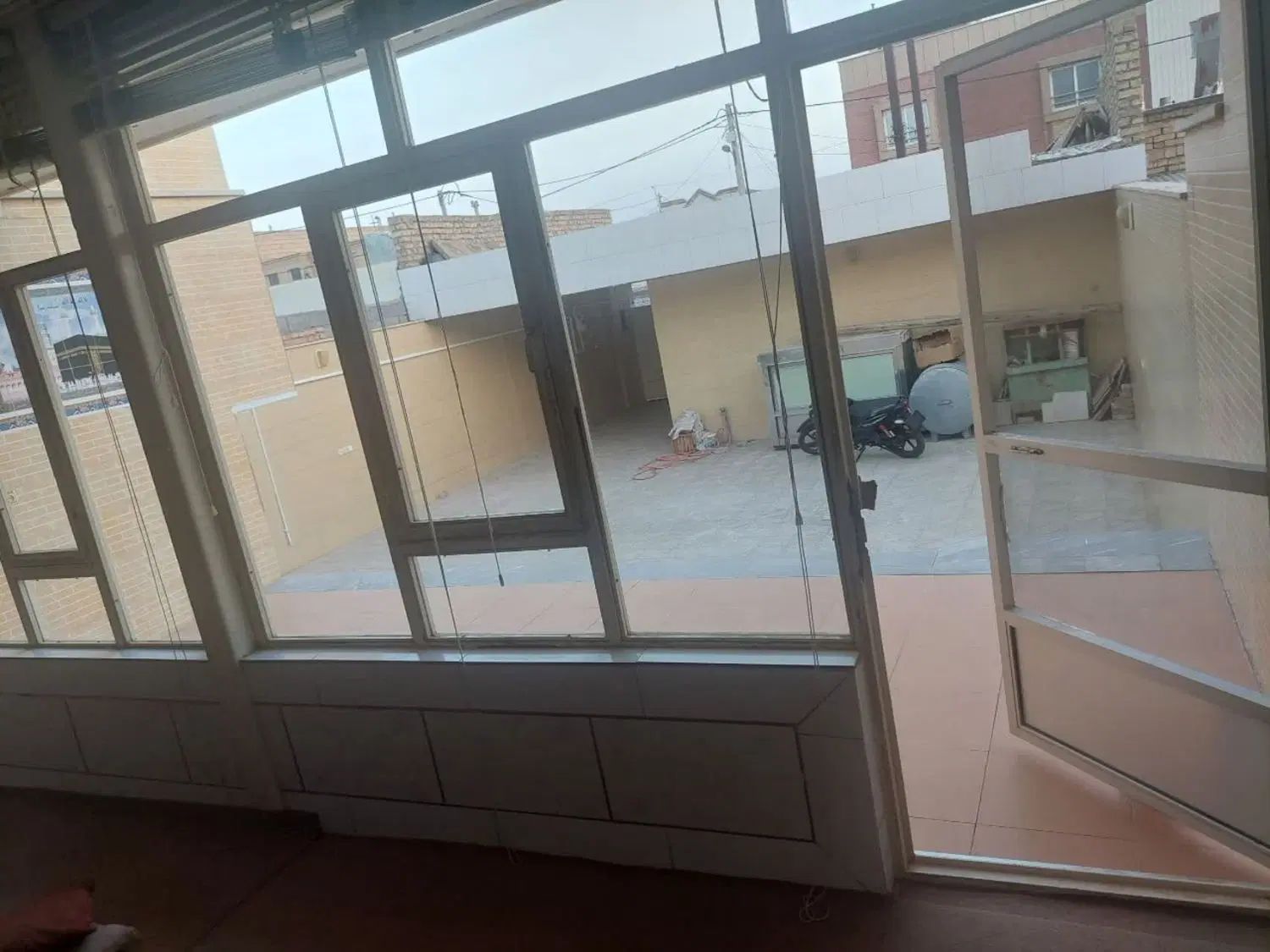 خانه ۳۰۰ متری دربست|اجارهٔ خانه و ویلا|اصفهان, سرشبادران|دیوار