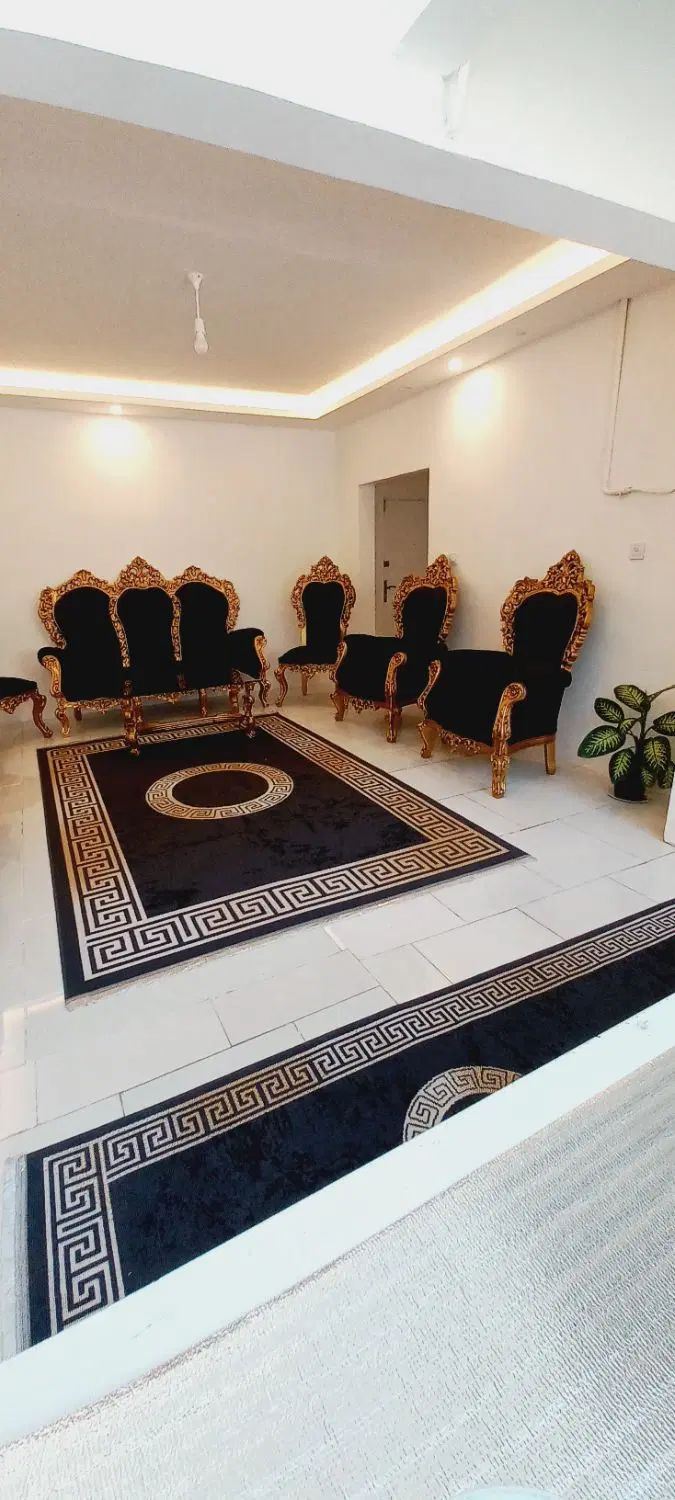 مبل سلطنتی ۹نفره|مبلمان خانگی و میز عسلی|مشهد, حجاب (شهرک غرب)|دیوار