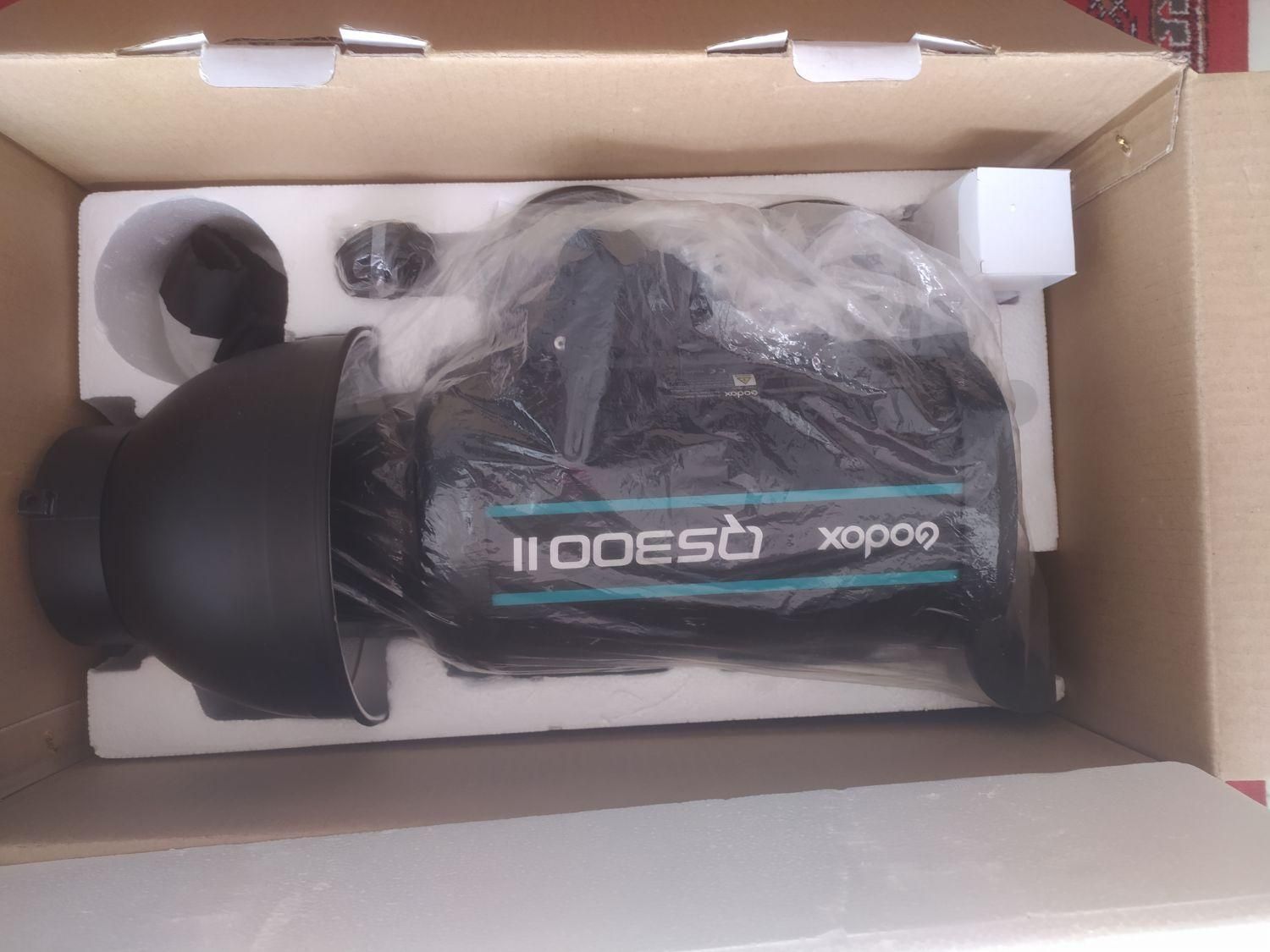 فلاش گودکس godox qs300 ii در حد نو نو نو|دوربین عکاسی و فیلم‌برداری|تهران, زعفرانیه|دیوار