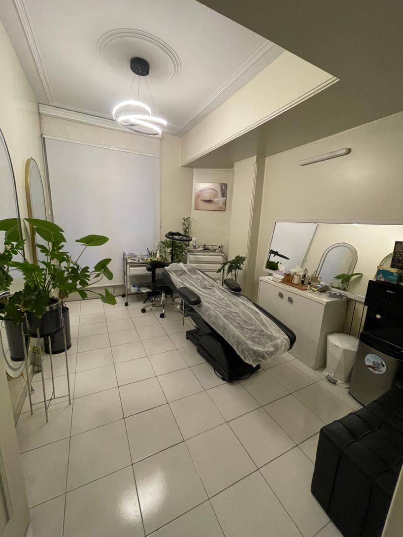 اجاره اتاق در سالن زیبایی صندلی تخت مژه میز ناخن|اجارهٔ دفتر کار، اتاق اداری، مطب|تهران, سعادت‌آباد|دیوار