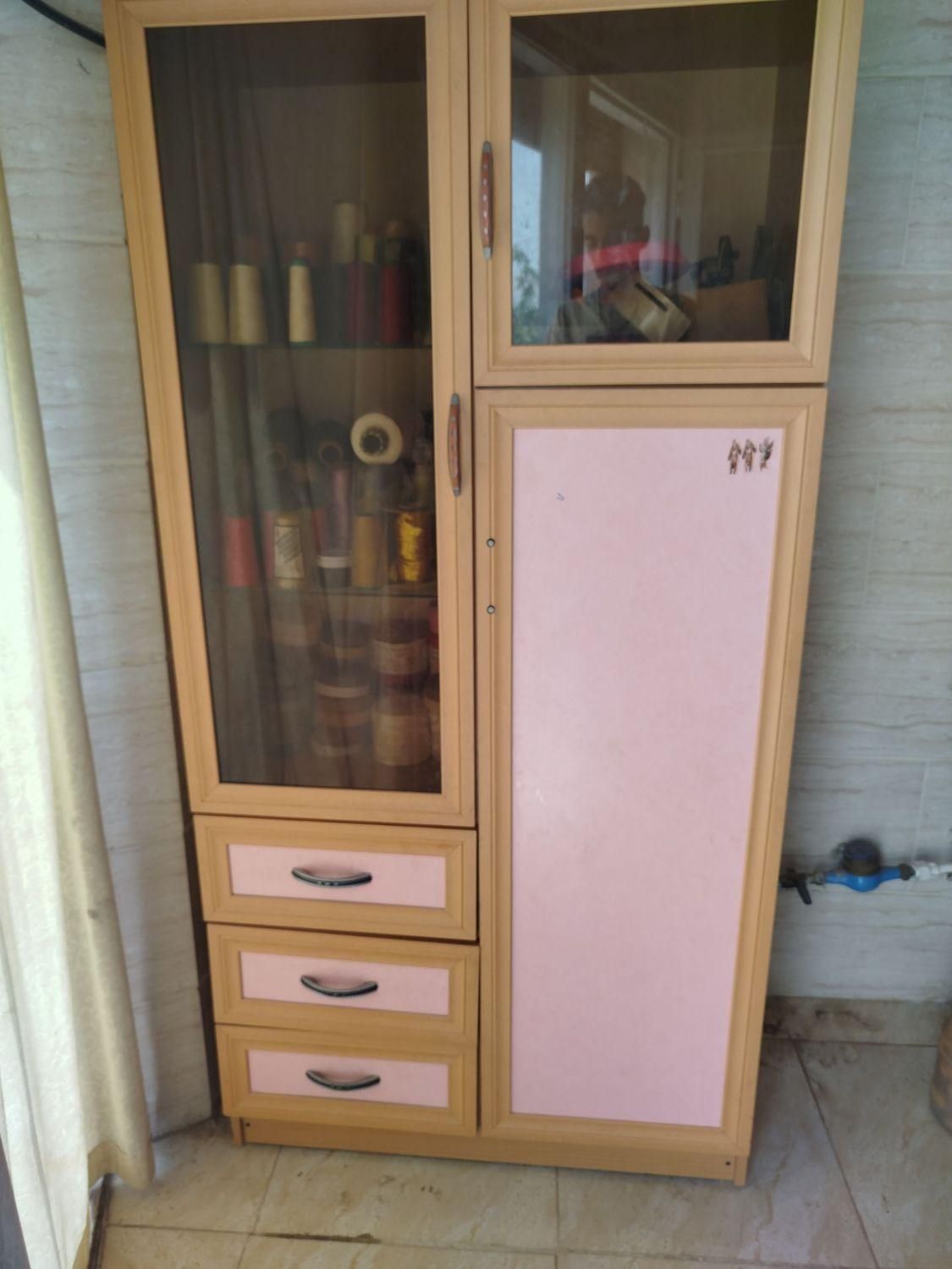 کمد سالم ومحکم|جاکفشی، کمد، دراور|میانه, |دیوار