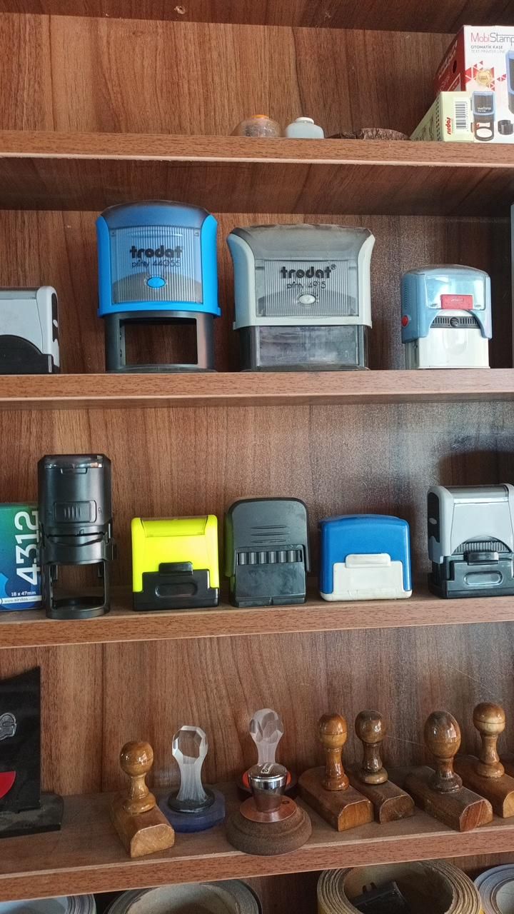 خدمات چاپ بنر و ساخت تابلو با قیمت مناسب|خدمات پیشه و مهارت|قزوین, |دیوار