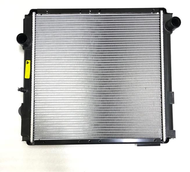 رادیاتوراب خودرو هایامریکایی و ژاپنی|قطعات یدکی و لوازم جانبی|قشم, |دیوار