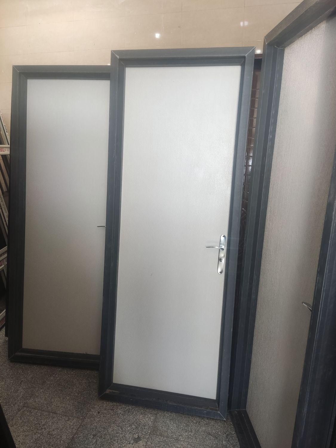 درب لاله درب ضد اب با چهارچوب ضد اب|مصالح و تجهیزات ساختمان|تبریز, |دیوار