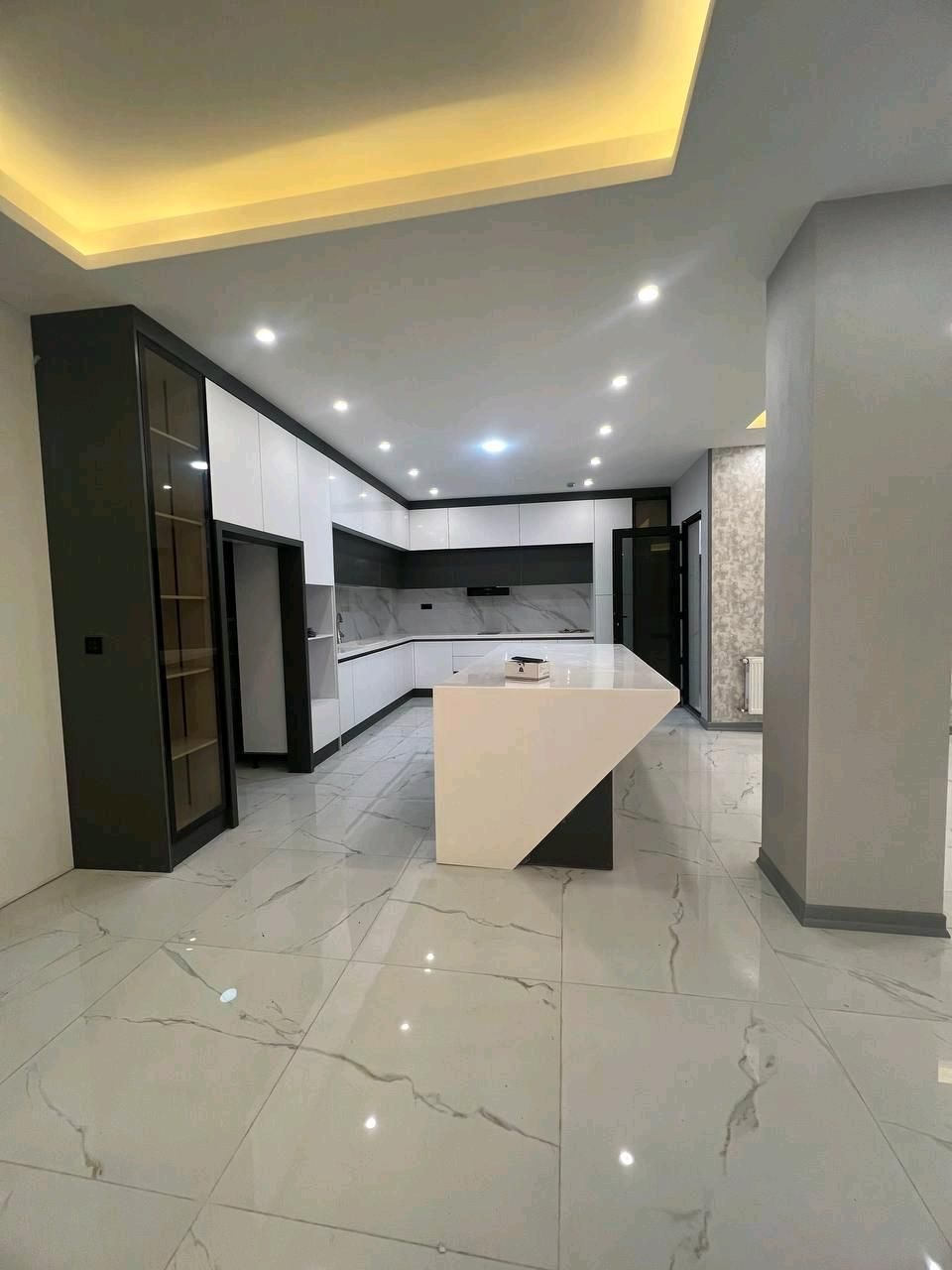 اپارتمان 350 متری 3 خ بلوارگیلان|اجارهٔ آپارتمان|رشت, بلوار گیلان|دیوار