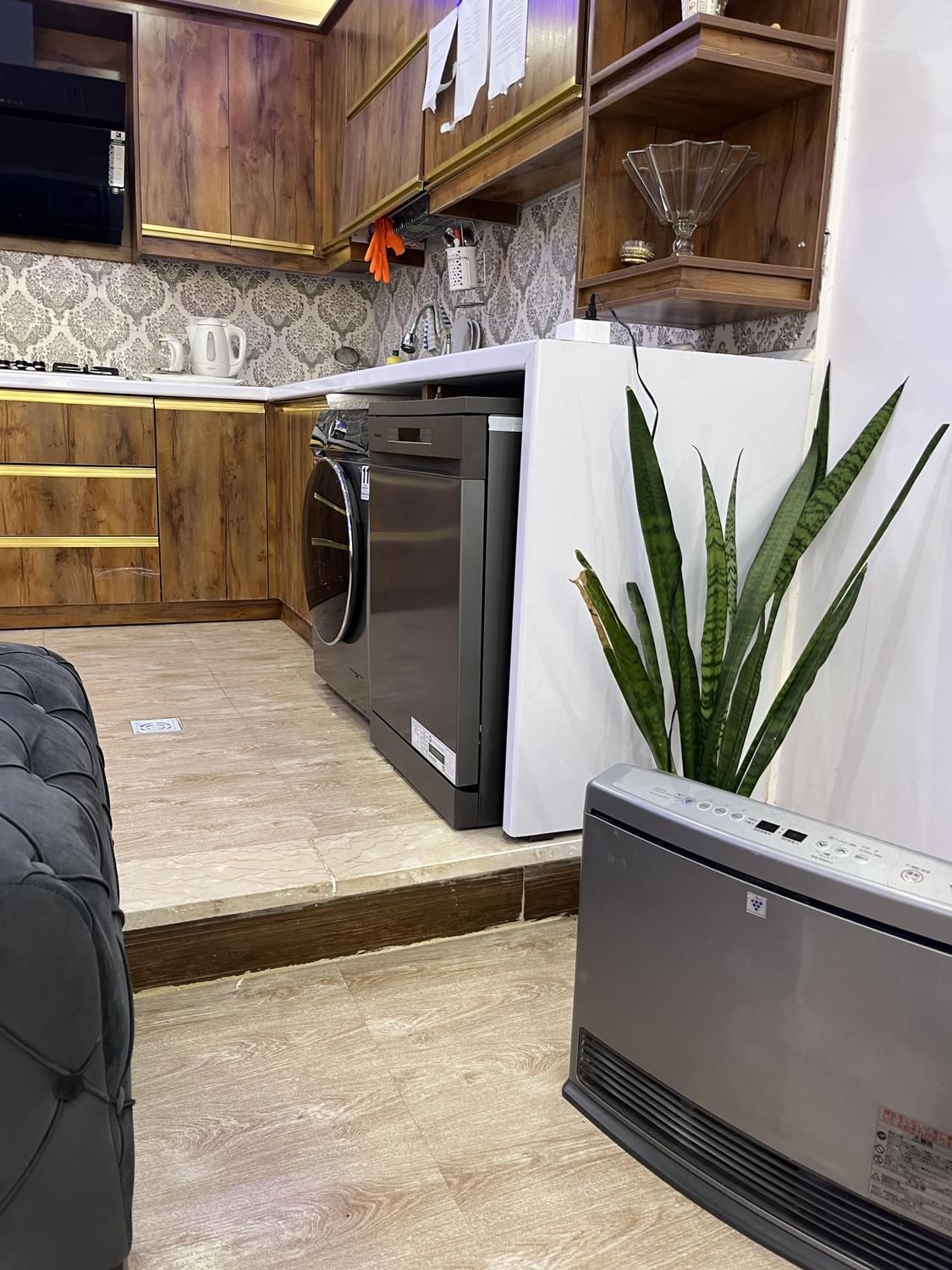 اجاره سویت مبله روزانه|اجارهٔ کوتاهمدت آپارتمان و سوئیت|بندر گناوه, |دیوار