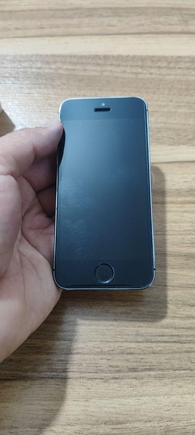 اپل iPhone 5s با حافظهٔ ۱۶ گیگابایت|موبایل|میانه, |دیوار