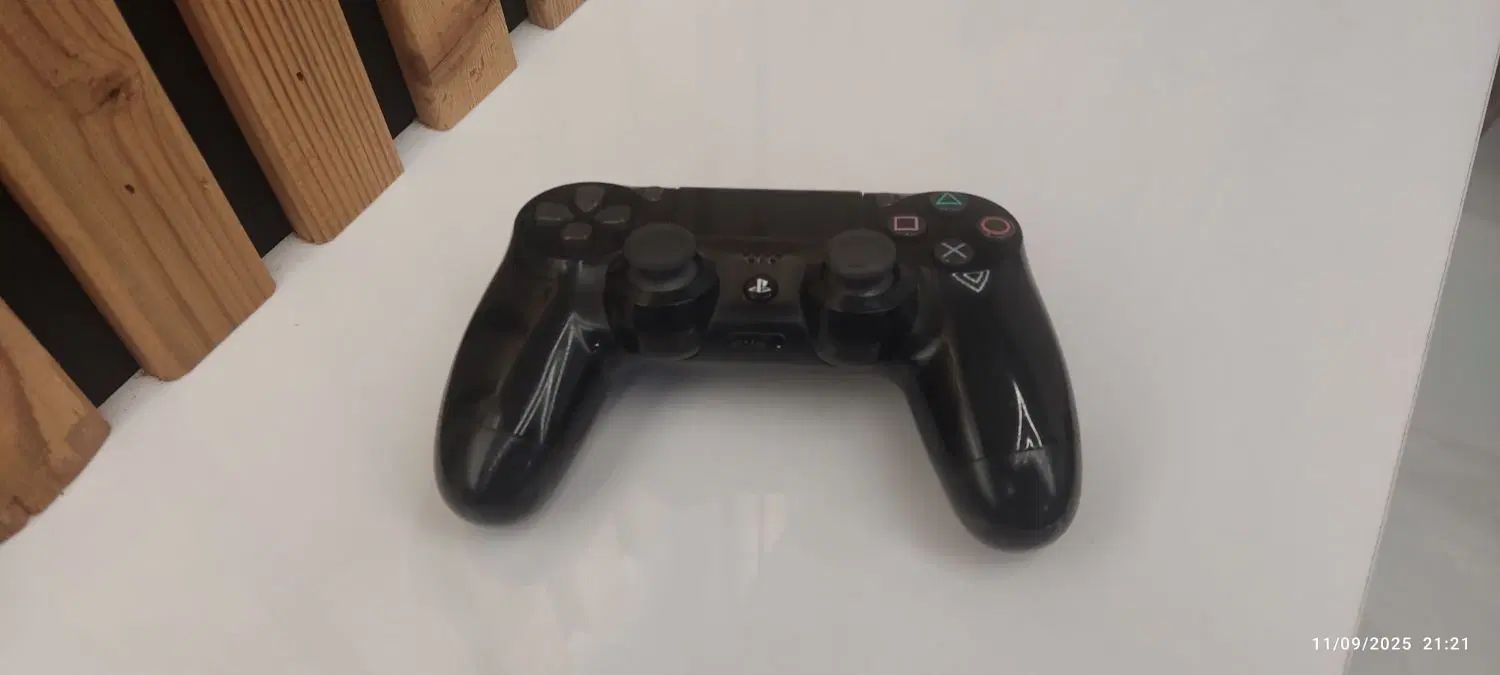 PS4 اسلیم یک ترابایت دو دسته سالم  پلی استیشن 4|کنسول، بازی ویدئویی و آنلاین|بروجرد, |دیوار