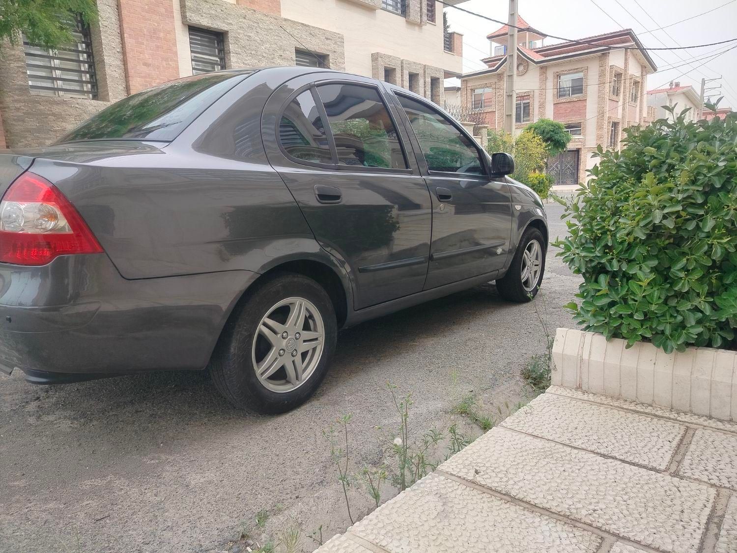 تیبا آخر 97 دوگانه کارخانه بدون رنگ کم کارکرد فول|خودرو سواری و وانت|تهران, چیتگر|دیوار