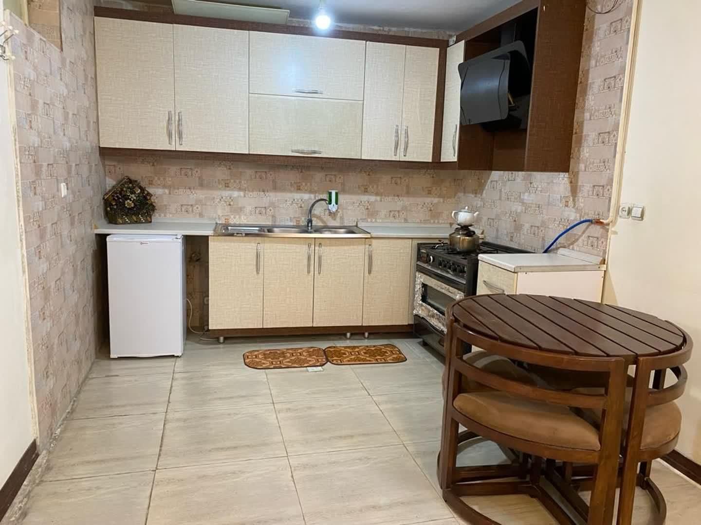 سویت ویکخواب مسافر|اجارهٔ کوتاه‌مدت آپارتمان و سوئیت|اصفهان, هفتون|دیوار