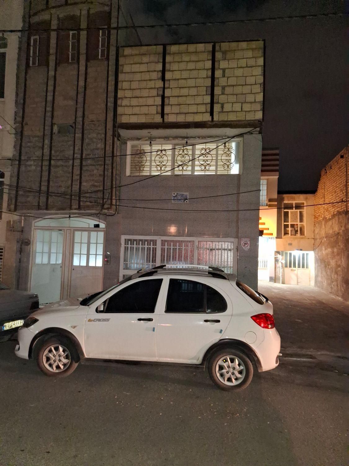 فروش فوری فوری  یک باب منزل واقع در شیخ آباد|فروش خانه و ویلا|قم, ولیعصر|دیوار