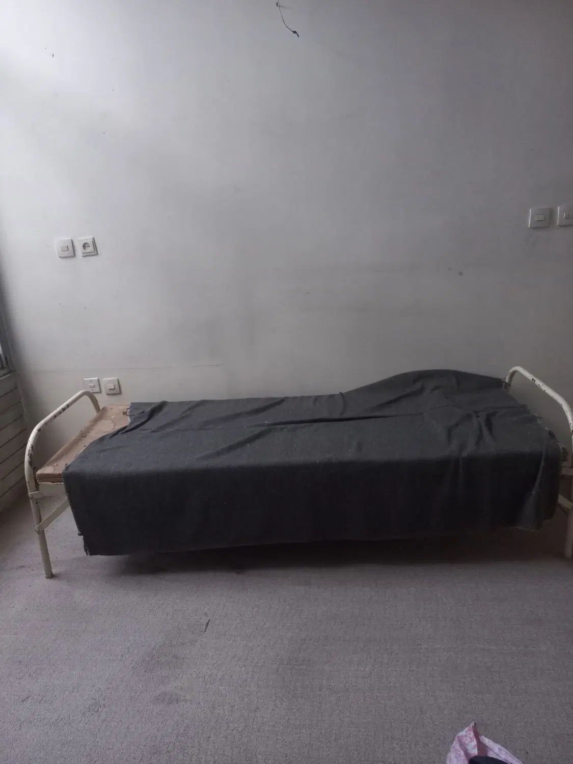 دوعدتخت|تخت و سرویس خواب|مشهد, کوه سنگی|دیوار