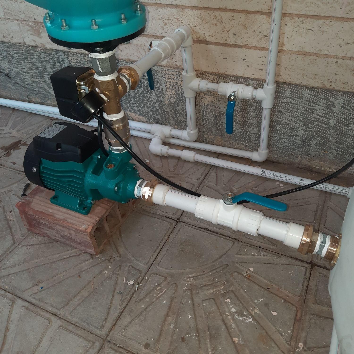 نصب پمپ منبع . .لوله کشی فاضلاب. آب. شوفاژ|خدمات پیشه و مهارت|کرمان, |دیوار
