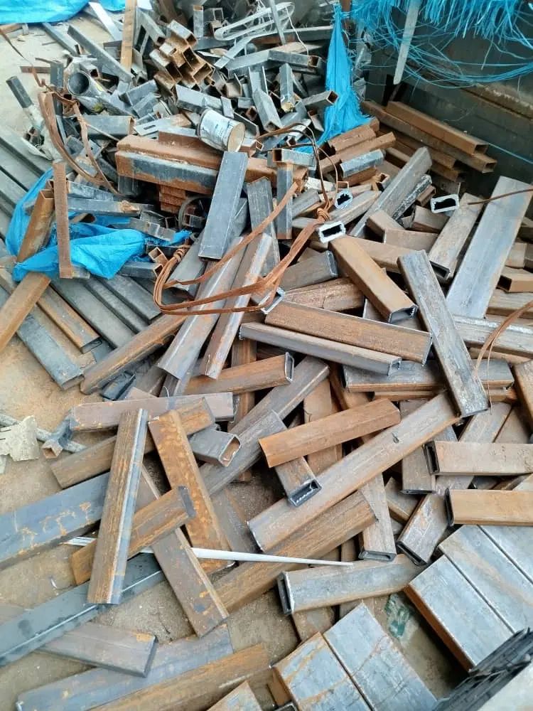 ضایعات/خرید نقدی ضایعات آهن در محل با باسکول سیار|عمده‌فروشی|مشهد, احمدآباد|دیوار