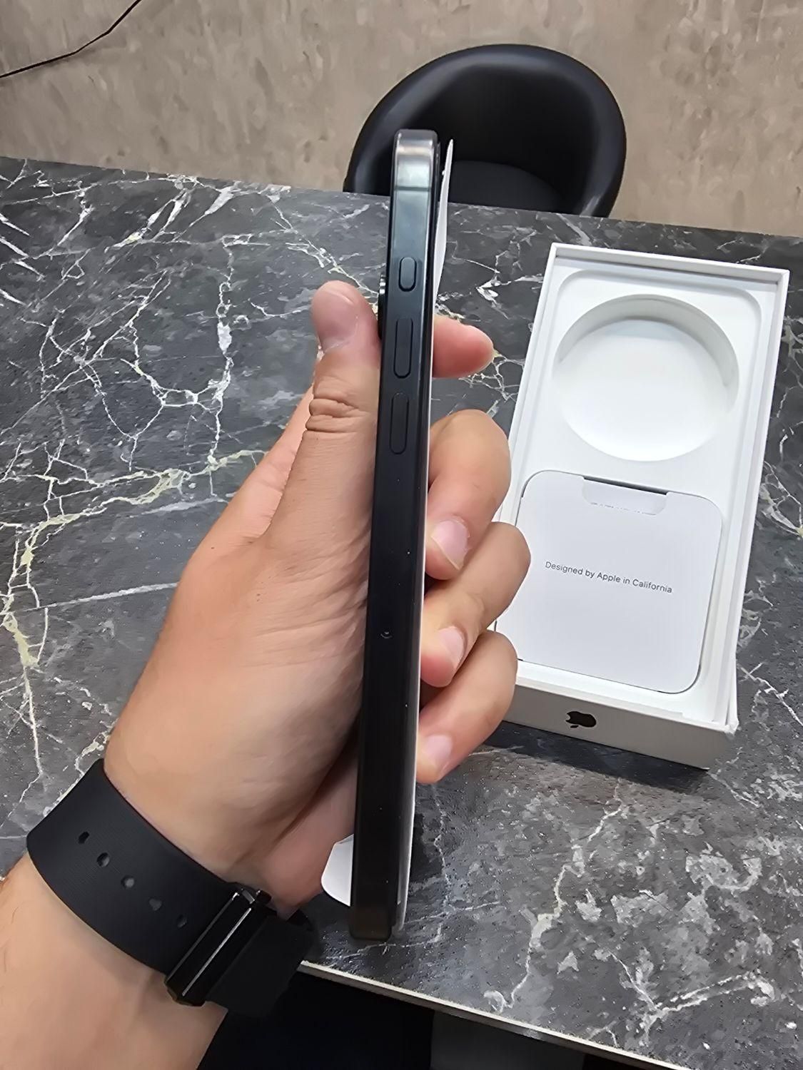 اپل iPhone 15 Pro Max با حافظهٔ ۲۵۶ گیگابایت مشکی|موبایل|اصفهان, جلفا|دیوار