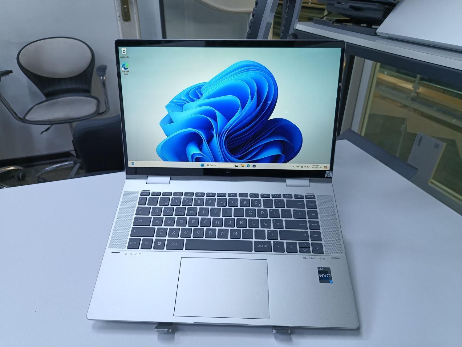 hp ENVY 15 X360 نسل سیزده i7  لاکچری جذاب|رایانه همراه|تهران, میدان ولیعصر|دیوار
