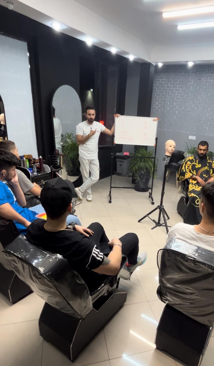 آموزشگاه آرایشگری مردانه نوید|خدمات آموزشی|فردیس, فردیس|دیوار