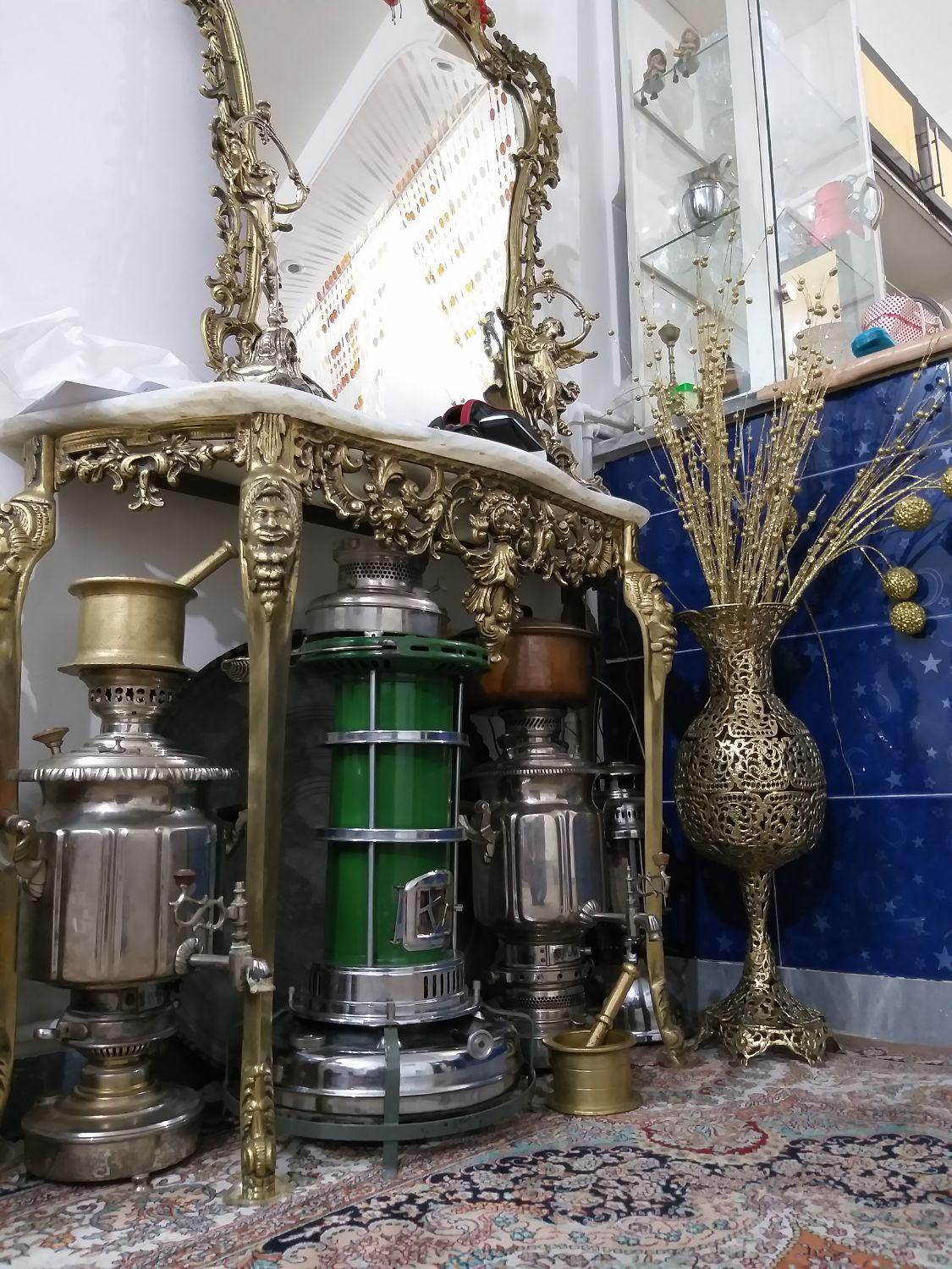 خرید و فروش آینه و کنسول کلیه وسایل برنزی لوستر..|آینه|تهران, میدان ولیعصر|دیوار