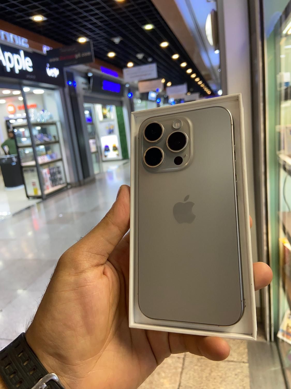 Iphone 15 pro zaa 256Gb 100%|موبایل|تهران, فردوسی|دیوار