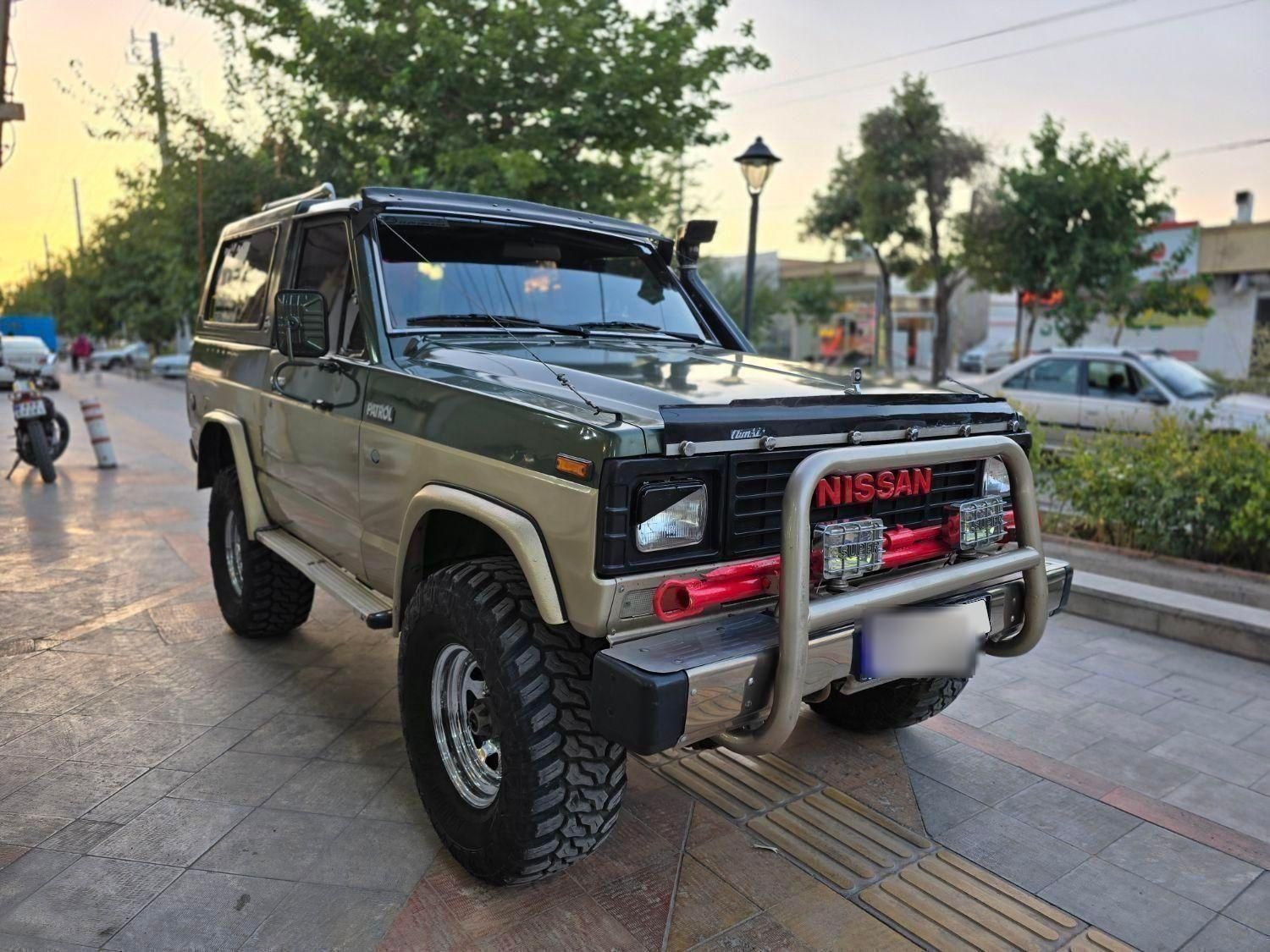 نیسان پاترول ۱۳۷۷|خودرو سواری و وانت|اصفهان, احمدآباد|دیوار