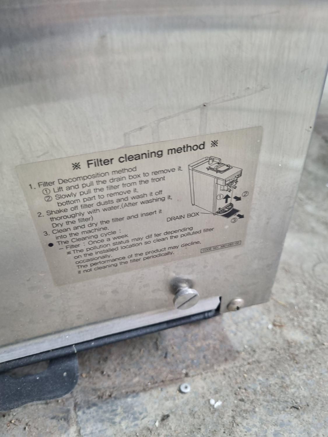 دستگاه بستنی رومیزی گل خامه زن بستنی برفی|کافیشاپ و رستوران|شیراز, وزیرآباد|دیوار