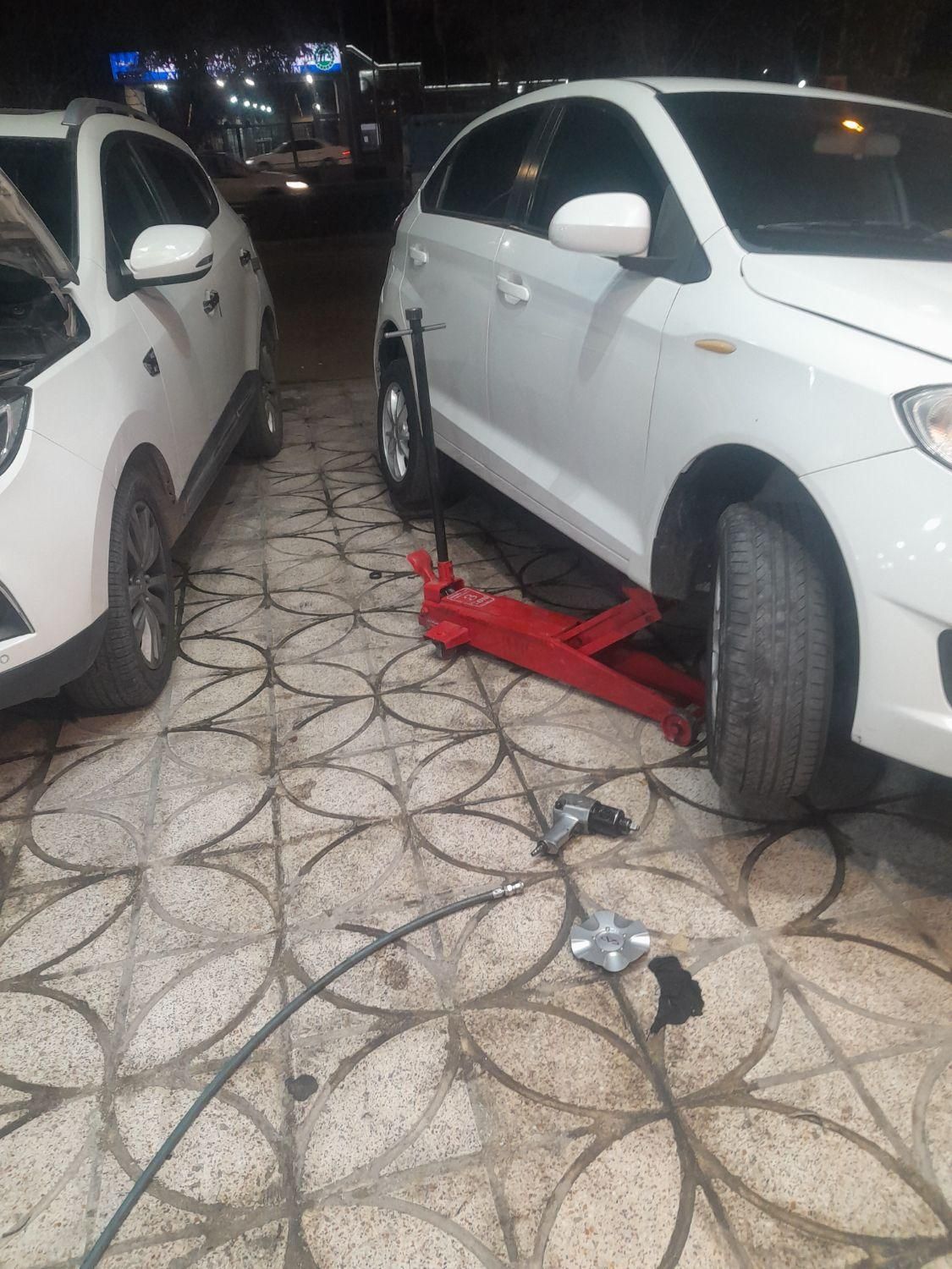 مکانیک خودرو های ایرانی و خارجی و چینی|خدمات موتور و ماشین|قزوین, |دیوار