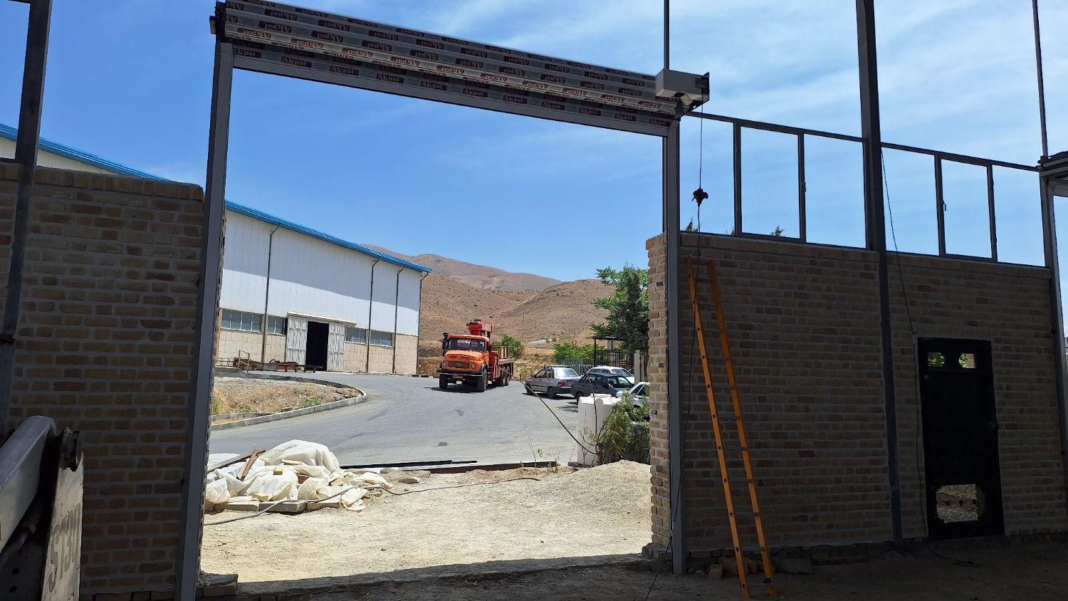 کرکره برقی و جک پارکینگ|خدمات پیشه و مهارت|اندیشه, اندیشه فاز ۱|دیوار