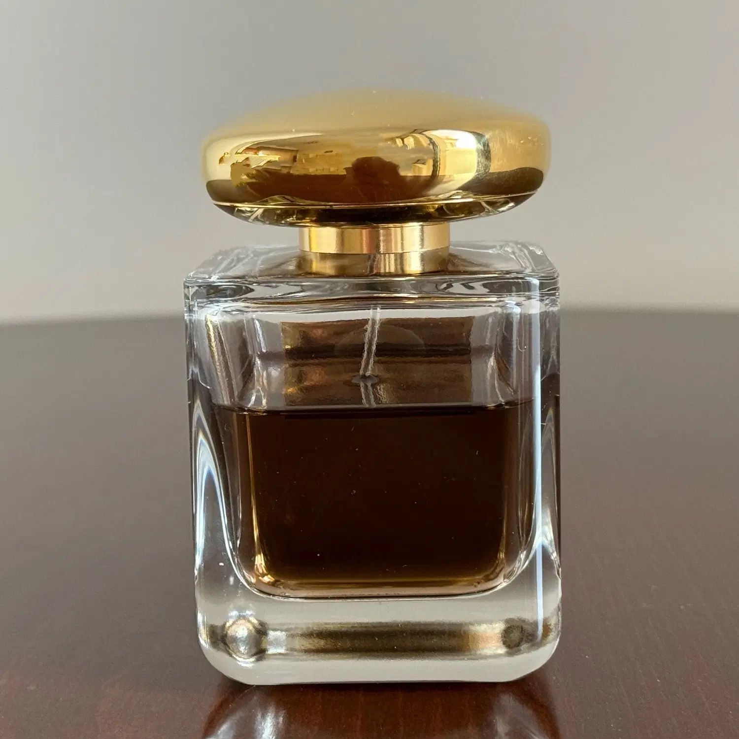 عطر زنانه مردانه لوکس رایحه عود ملایم تریفیک عود|آرایشی، بهداشتی، درمانی|تهران, دروس|دیوار