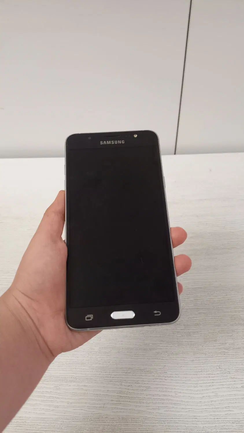 سامسونگ Galaxy J7 (2016) با حافظهٔ ۱۶ گیگابایت|موبایل|کرمانشاه, |دیوار