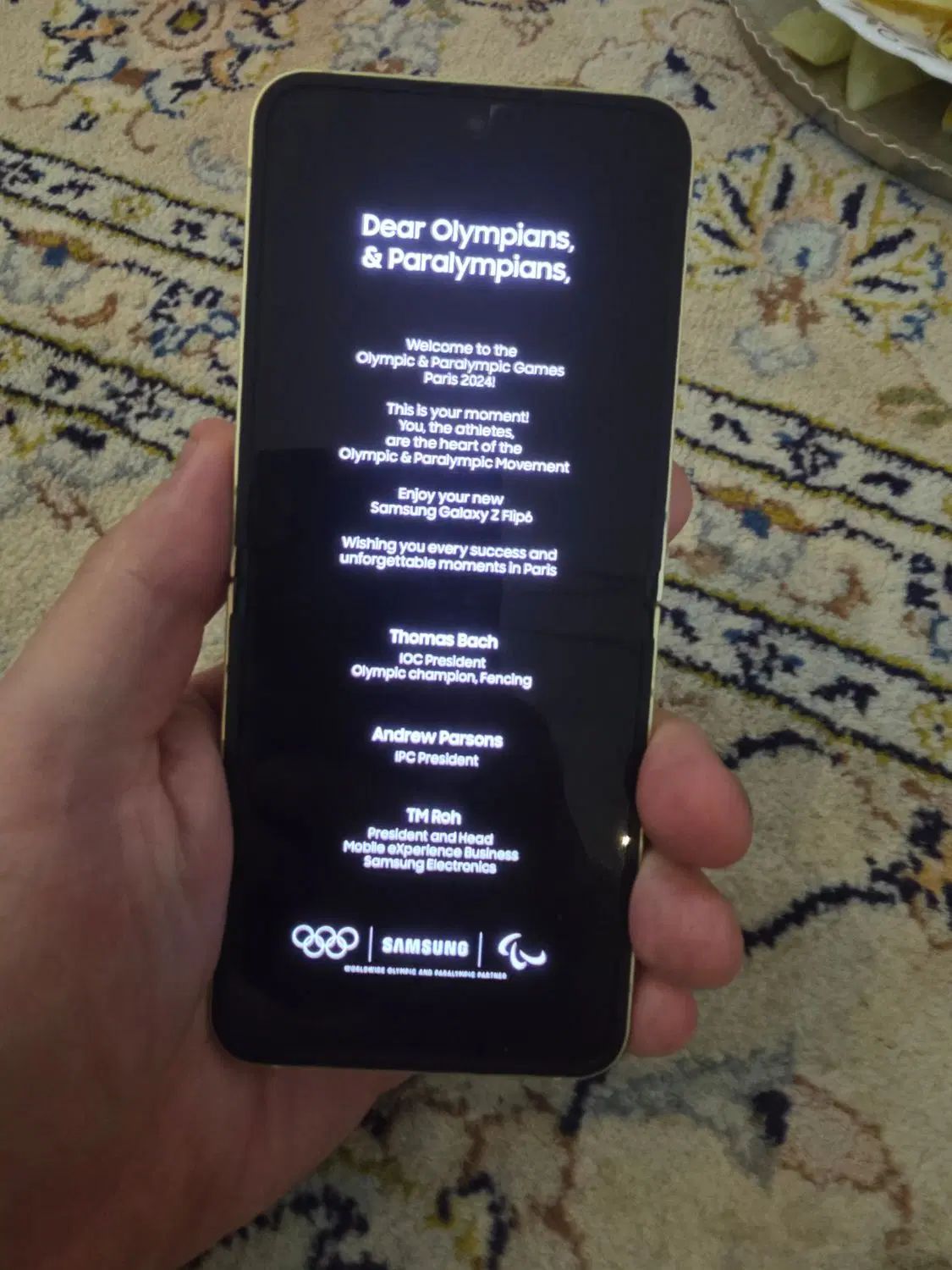 Galaxy Z flip 6 gold edition المپیک ۵۱۲|موبایل|تهران, پاسداران|دیوار