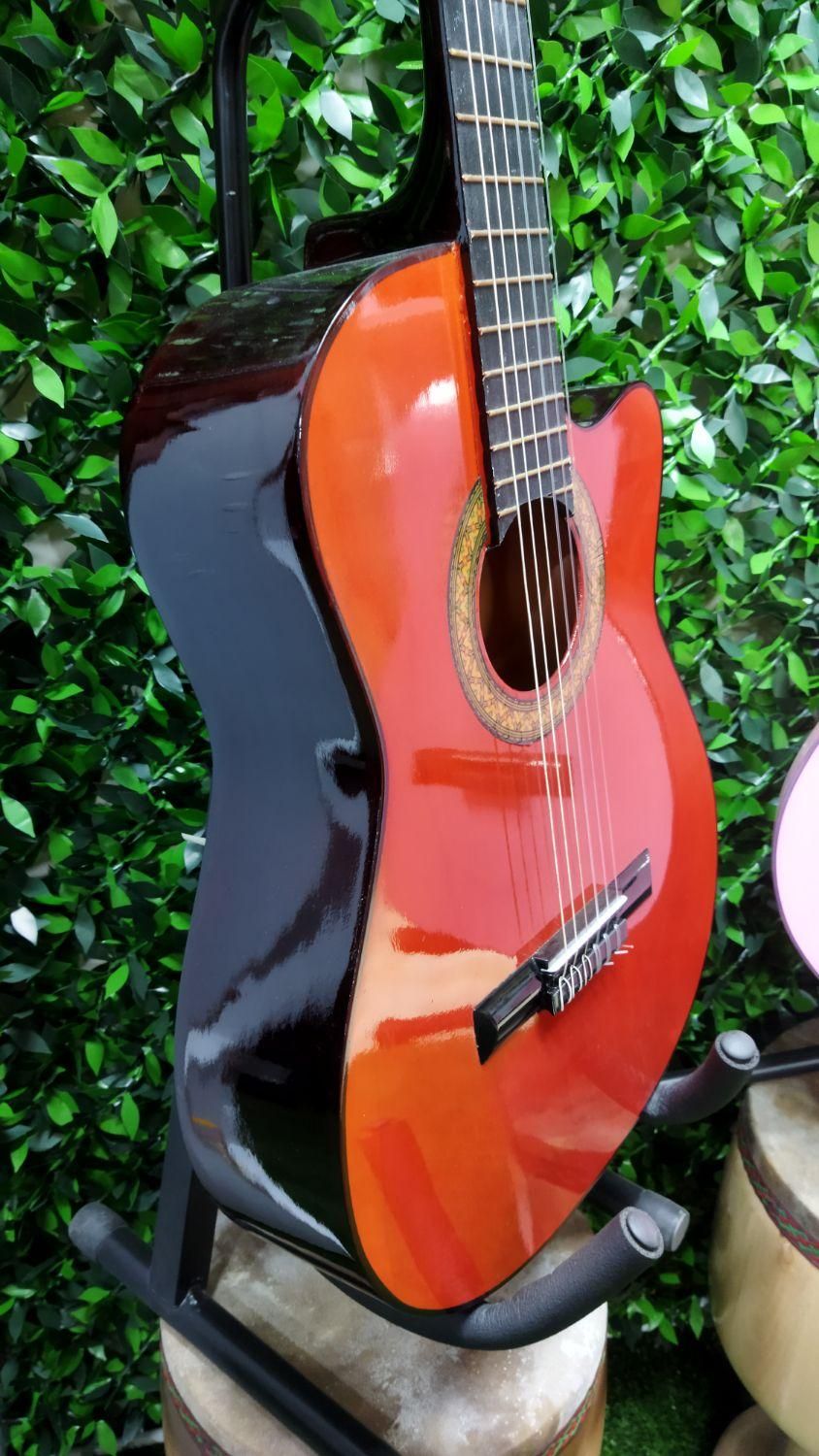 گیتار مبتدی تا حرفه ای(اقساط)|گیتار، بیس، امپلیفایر|ساوه, |دیوار