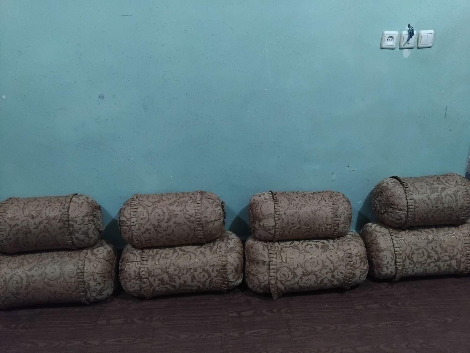 . فروش ۸عددبالش|رختخواب، بالش، پتو|ایذه, |دیوار