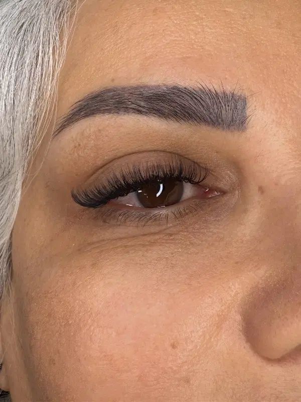 خدمات اکستنشن مژه و لیفت و لمینت مژه و ابرو|خدمات آرایشگری و زیبایی|رشت, پارک شهر|دیوار